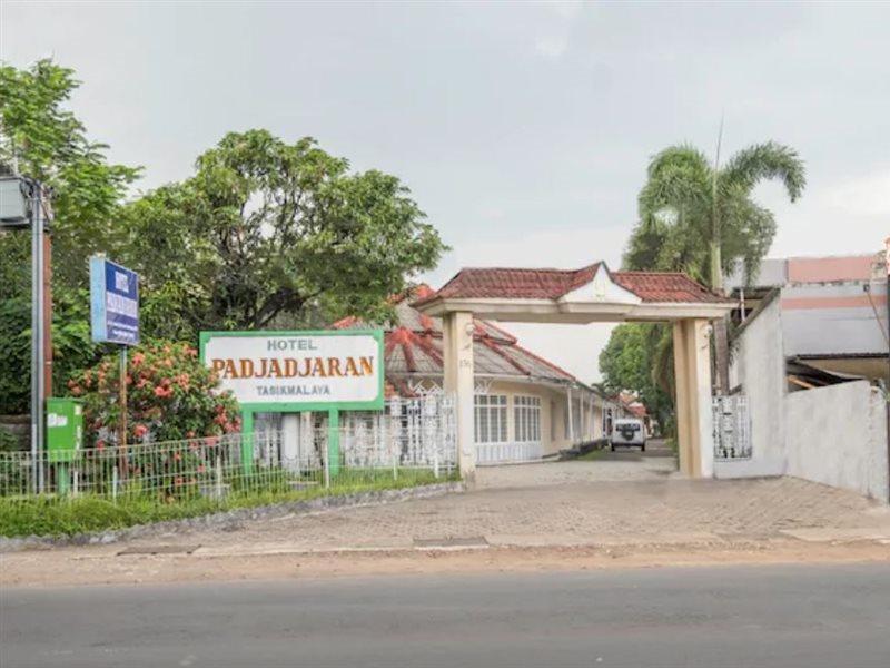 Super Oyo 2346 Hotel Padjadjaran 1 Tasikmalaya Ngoại thất bức ảnh